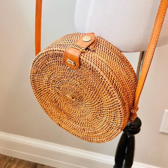 Round Rattan Bag - Picture 4 of 6